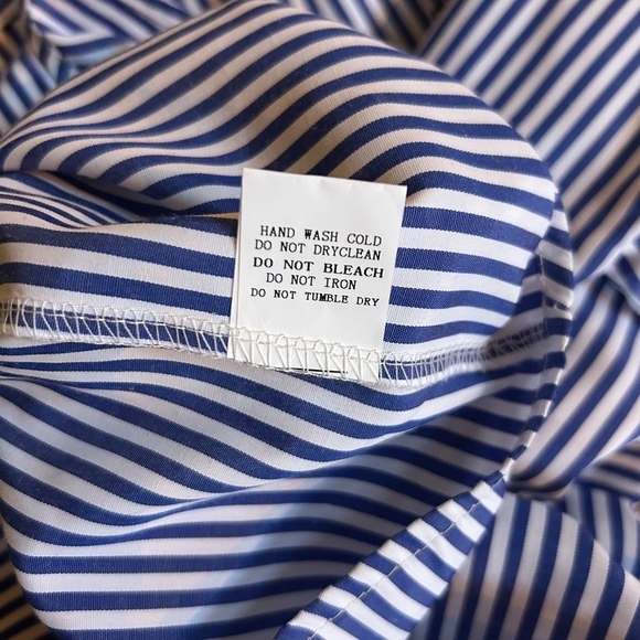 Davi & Dani Top Blue White Floral Embroidery Long Sleeve Knot Waist Women's L - Picture 9 of 10